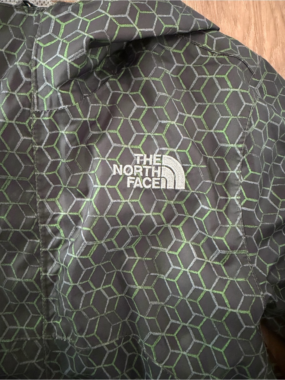 The North Face Kids Hexagon-Print Green & Black Rain Jacket - Picture 2 of 2